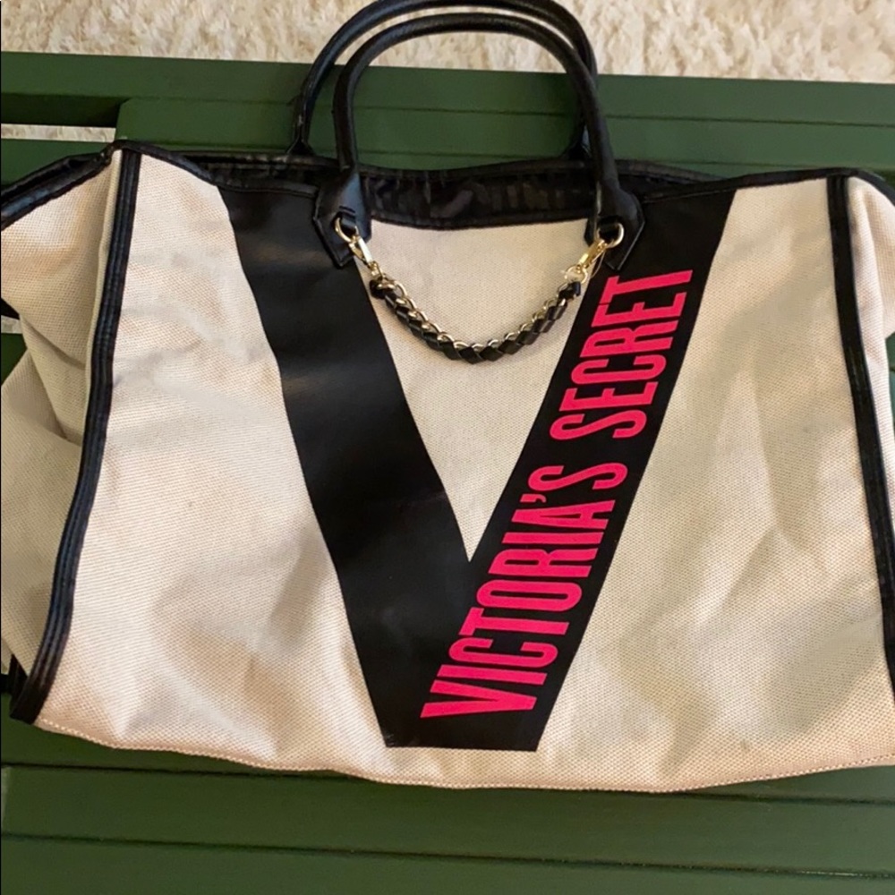 ✨3/$10✨Victoria’s Secret Tote 💕